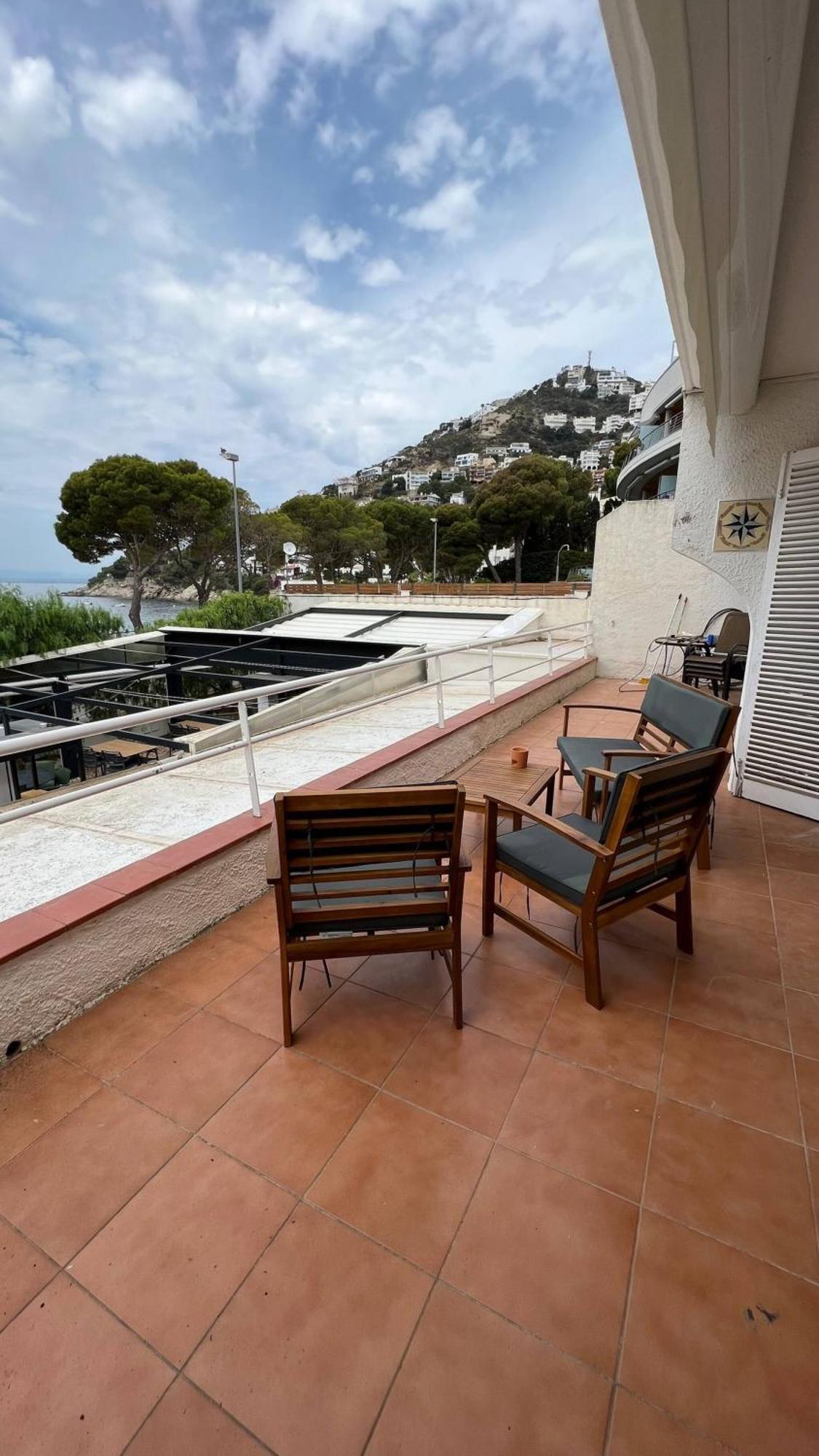 Precioso Apartamento Moderno En Primera Linea Del Mar Av-11 Roses Bagian luar foto